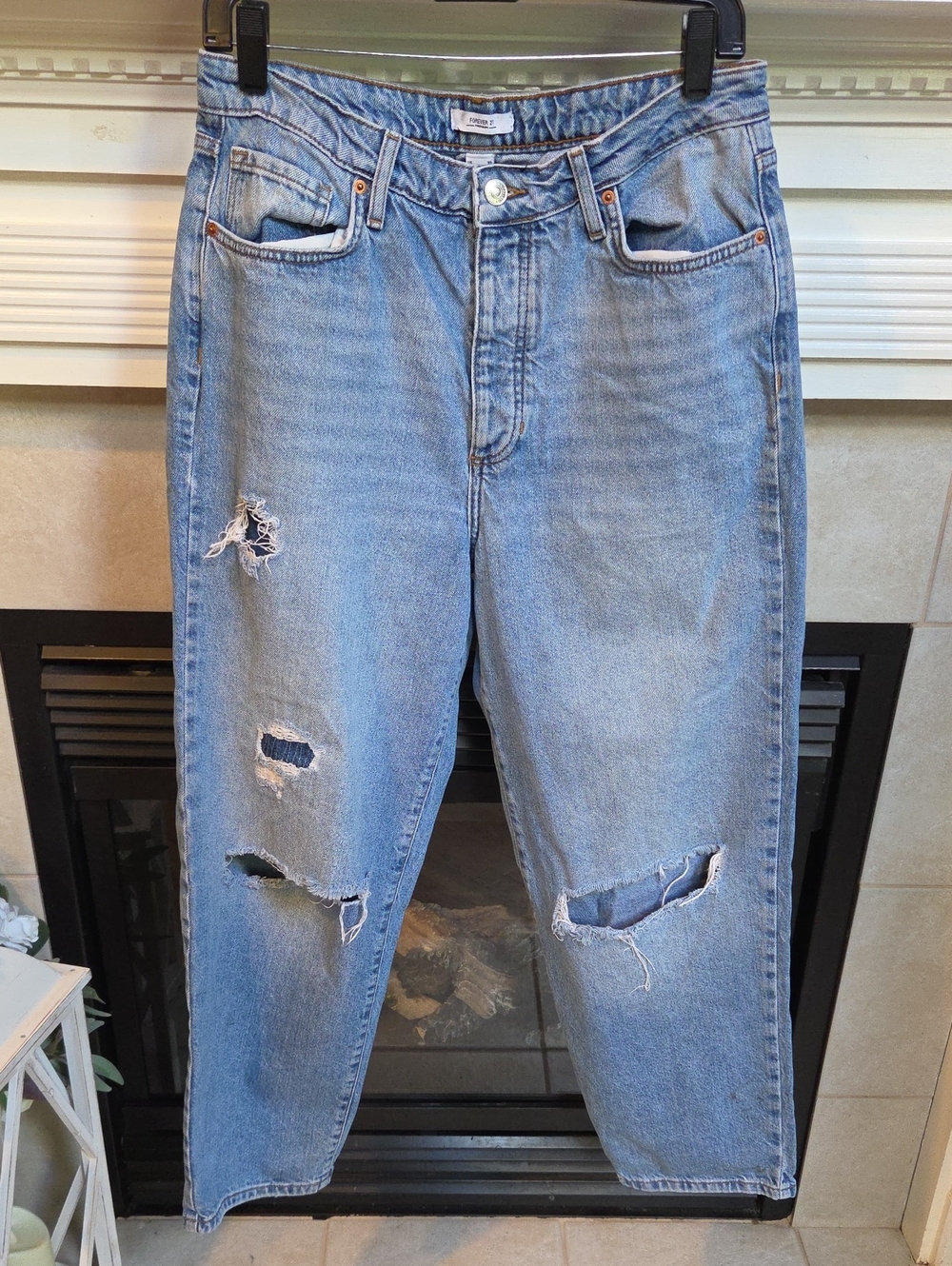 Forever 21 Light Blue Relaxed Fit Distressed Womens Jeans- Size 30